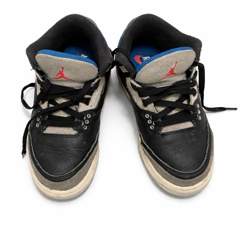 Jordan 3 Retro Youth Size 4.5Y Black Gray Red Boys Sneakers